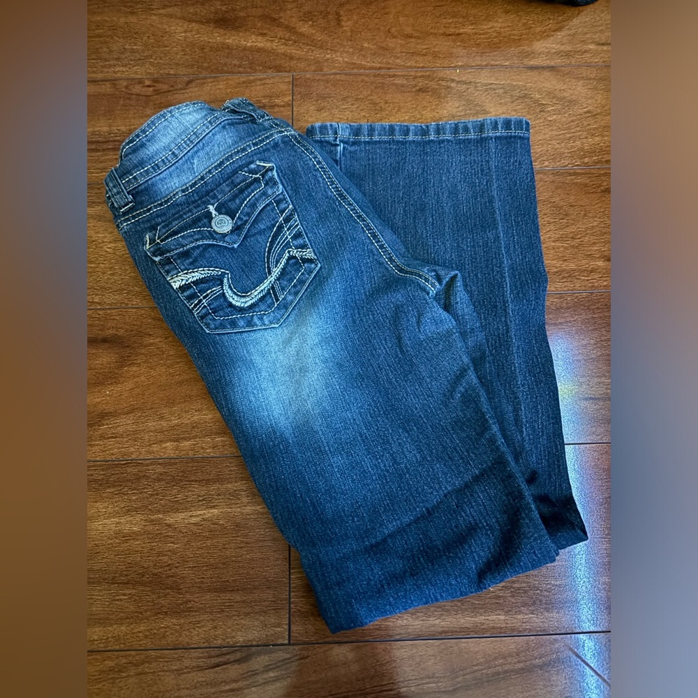 Flare jeans
Size- 7 short